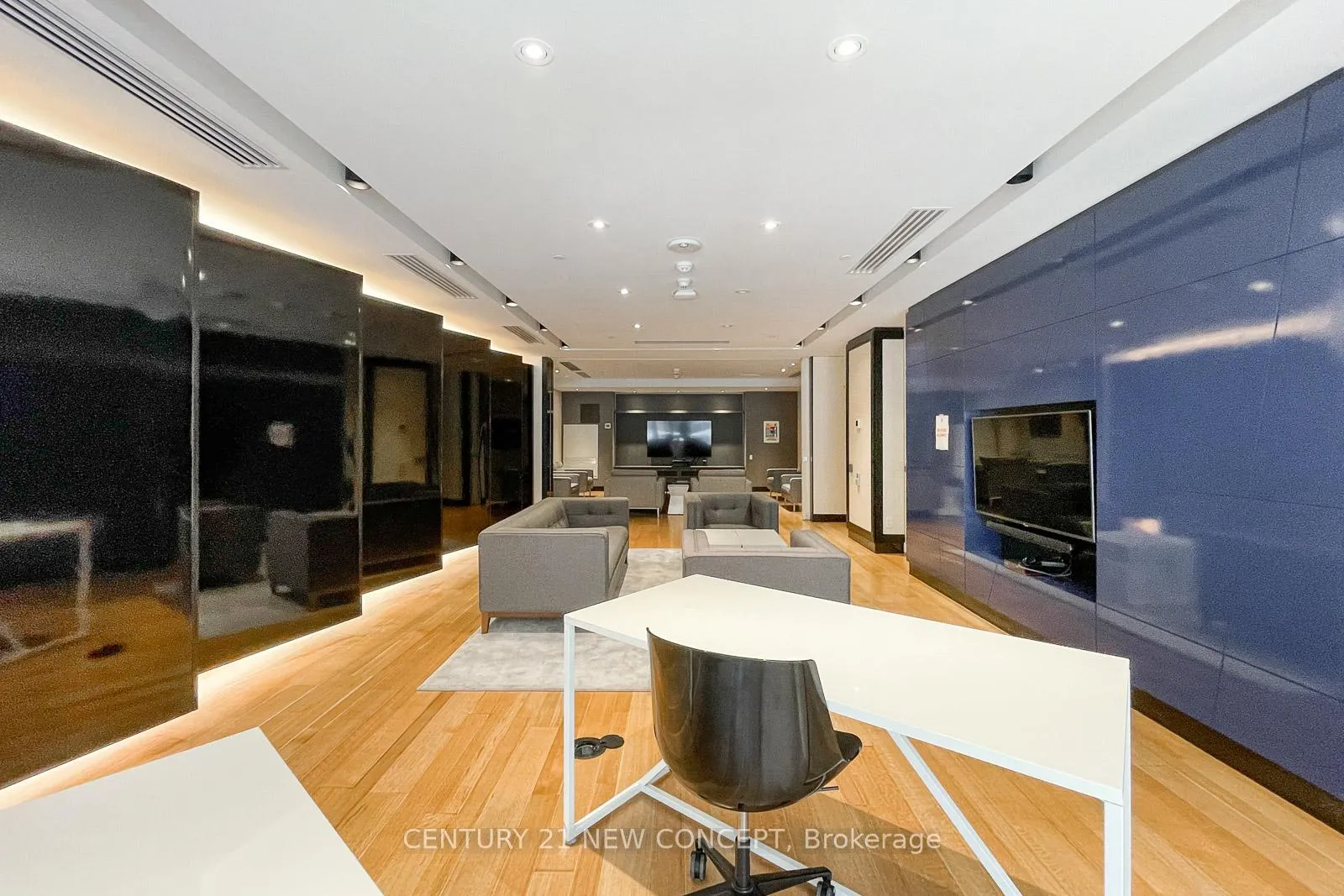 Photo 30 of Unit 509, 30 Roehampton Avenue, Toronto, Mount Pleasant West — HOMEH