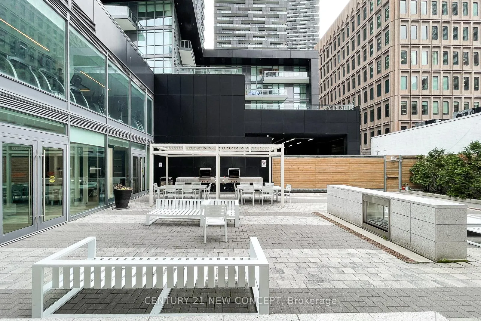 Photo 32 of Unit 509, 30 Roehampton Avenue, Toronto, Mount Pleasant West — HOMEH