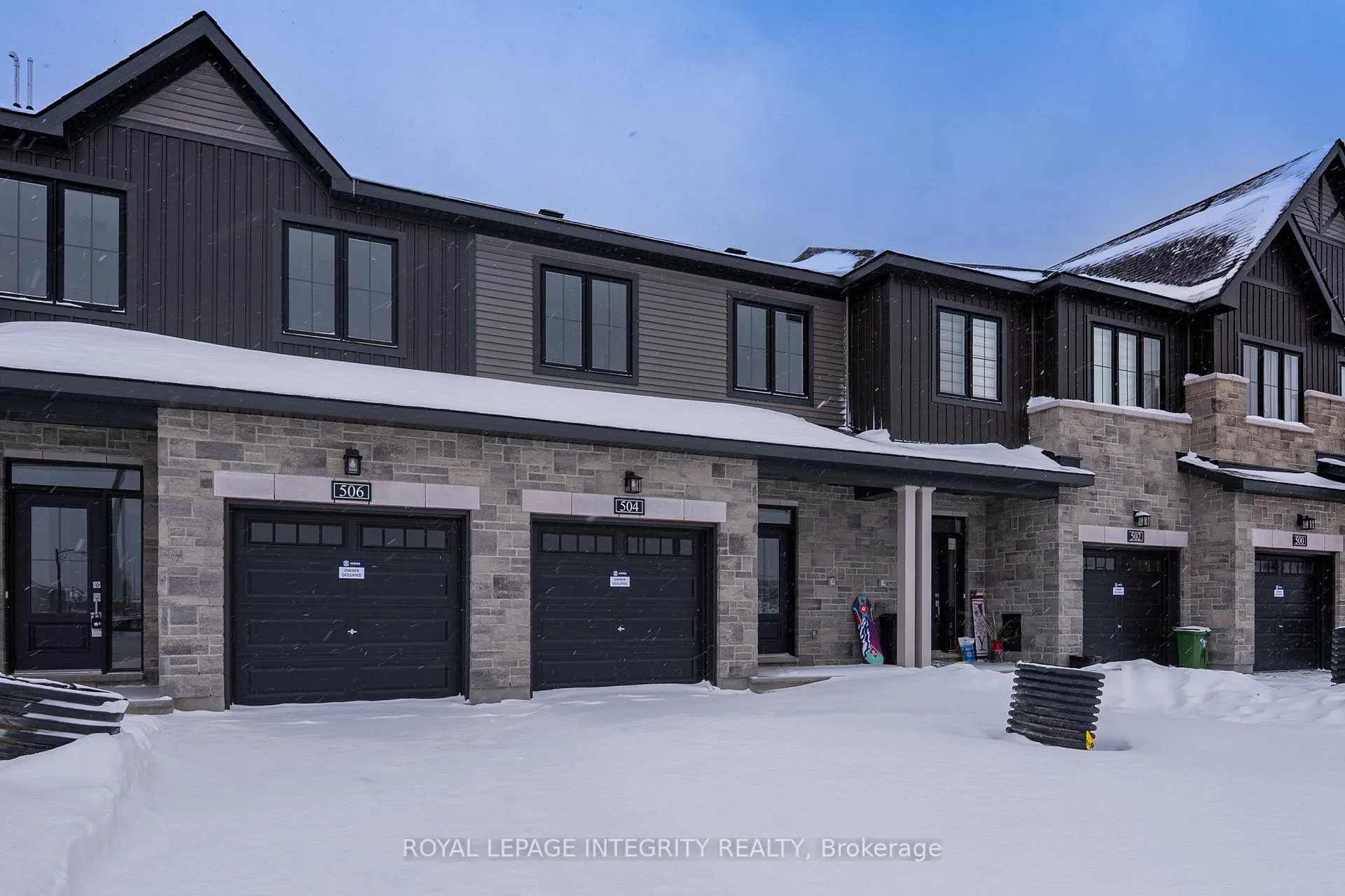 Photo 2 of 504 Ingenuity Row, Ottawa, Kanata - Morgan's Grant/South March — HOMEH
