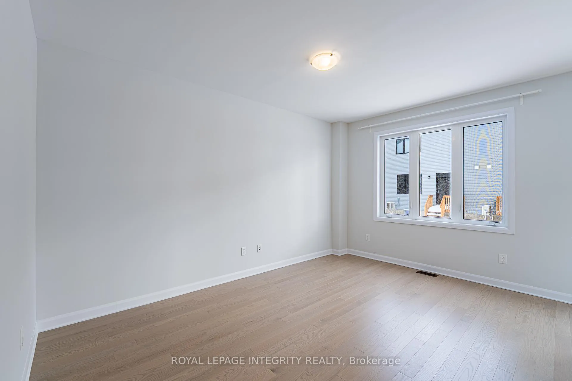 Photo 12 of 504 Ingenuity Row, Ottawa, Kanata - Morgan's Grant/South March — HOMEH