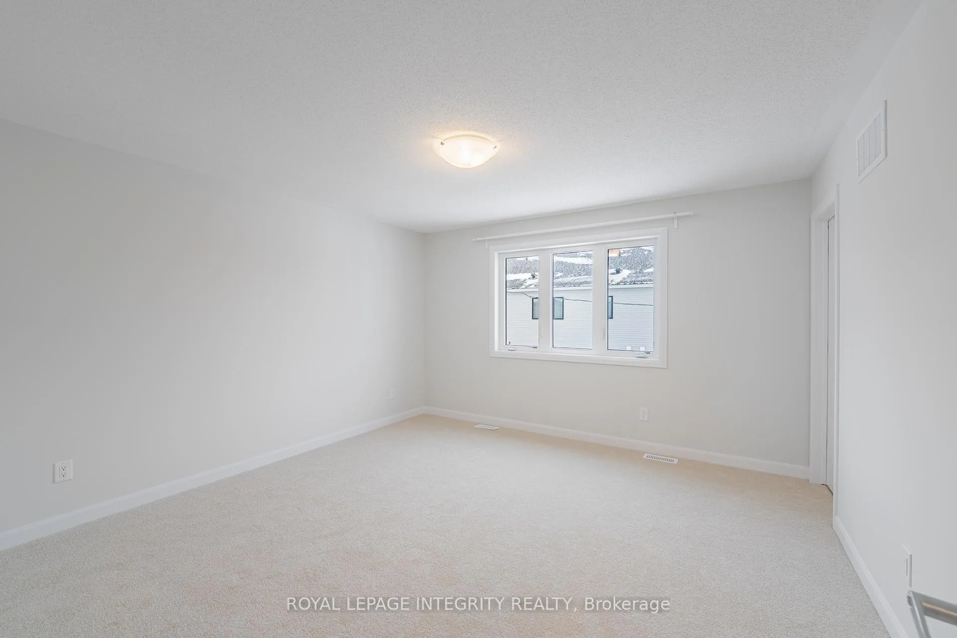 Photo 20 of 504 Ingenuity Row, Ottawa, Kanata - Morgan's Grant/South March — HOMEH