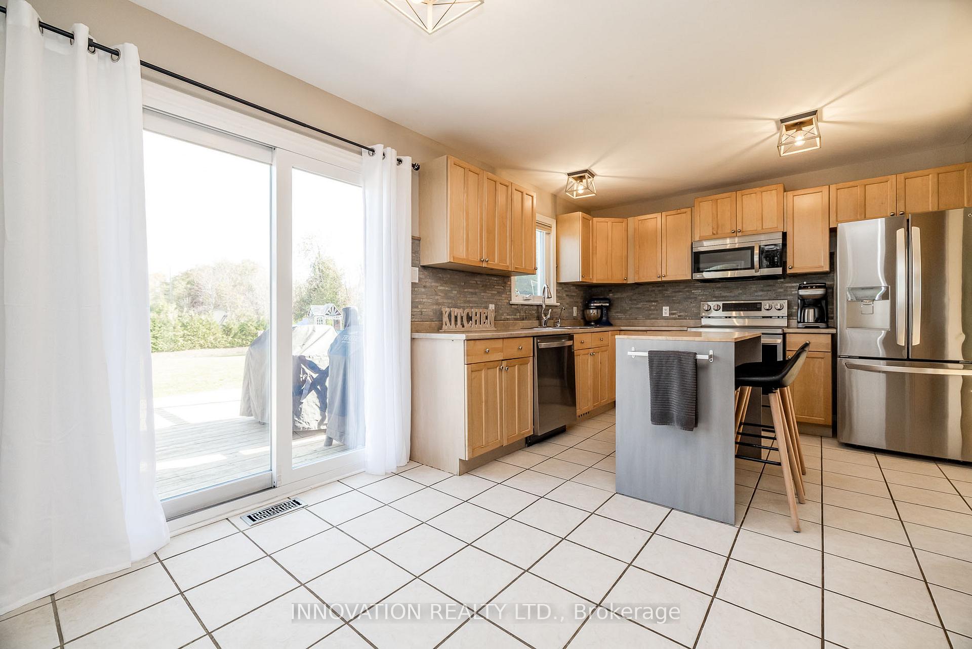 Photo 15 of 4105 Calbrent Way, Ottawa, Vernon — HOMEH