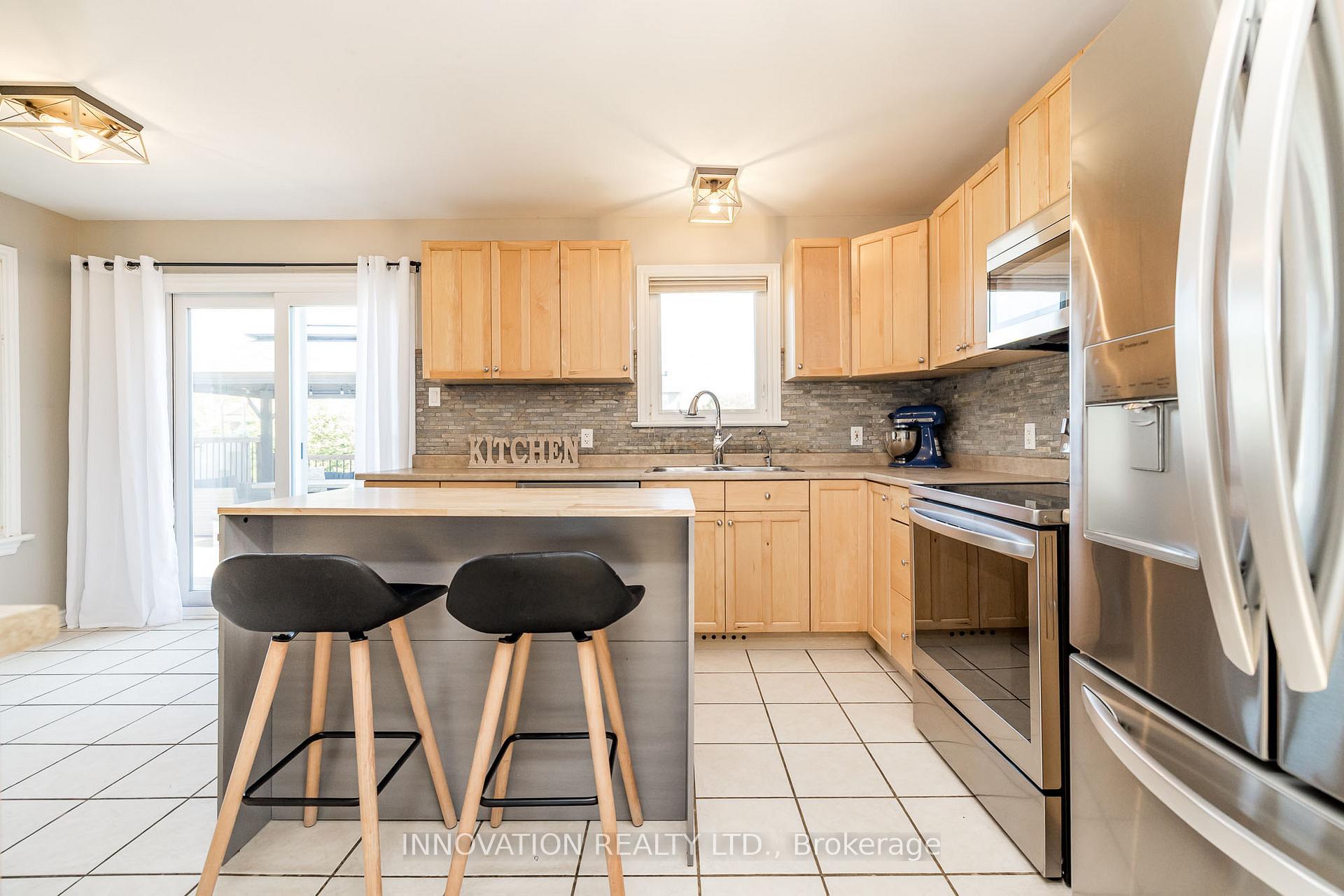 Photo 16 of 4105 Calbrent Way, Ottawa, Vernon — HOMEH