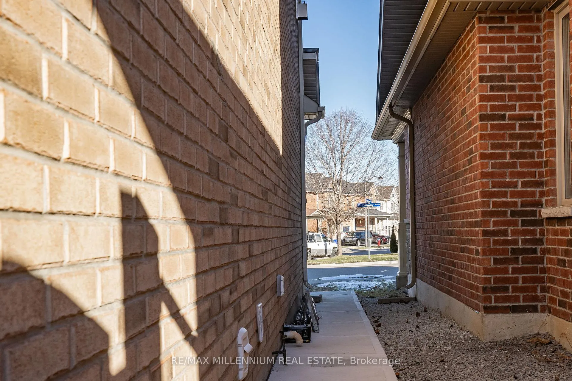 Photo 3 of Unit BSMT, 275 Holloway Terrace, Milton, Scott — HOMEH