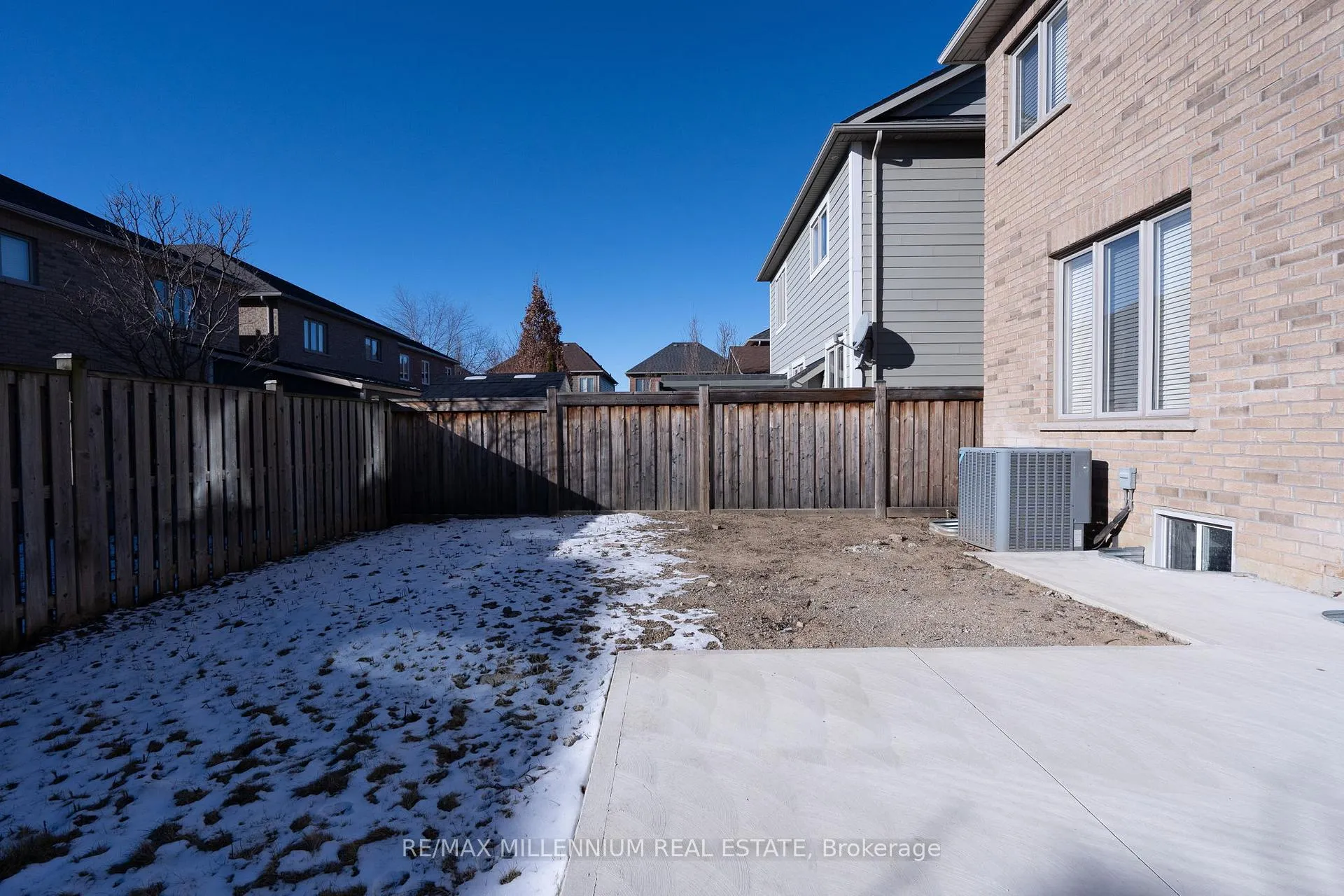 Photo 4 of Unit BSMT, 275 Holloway Terrace, Milton, Scott — HOMEH