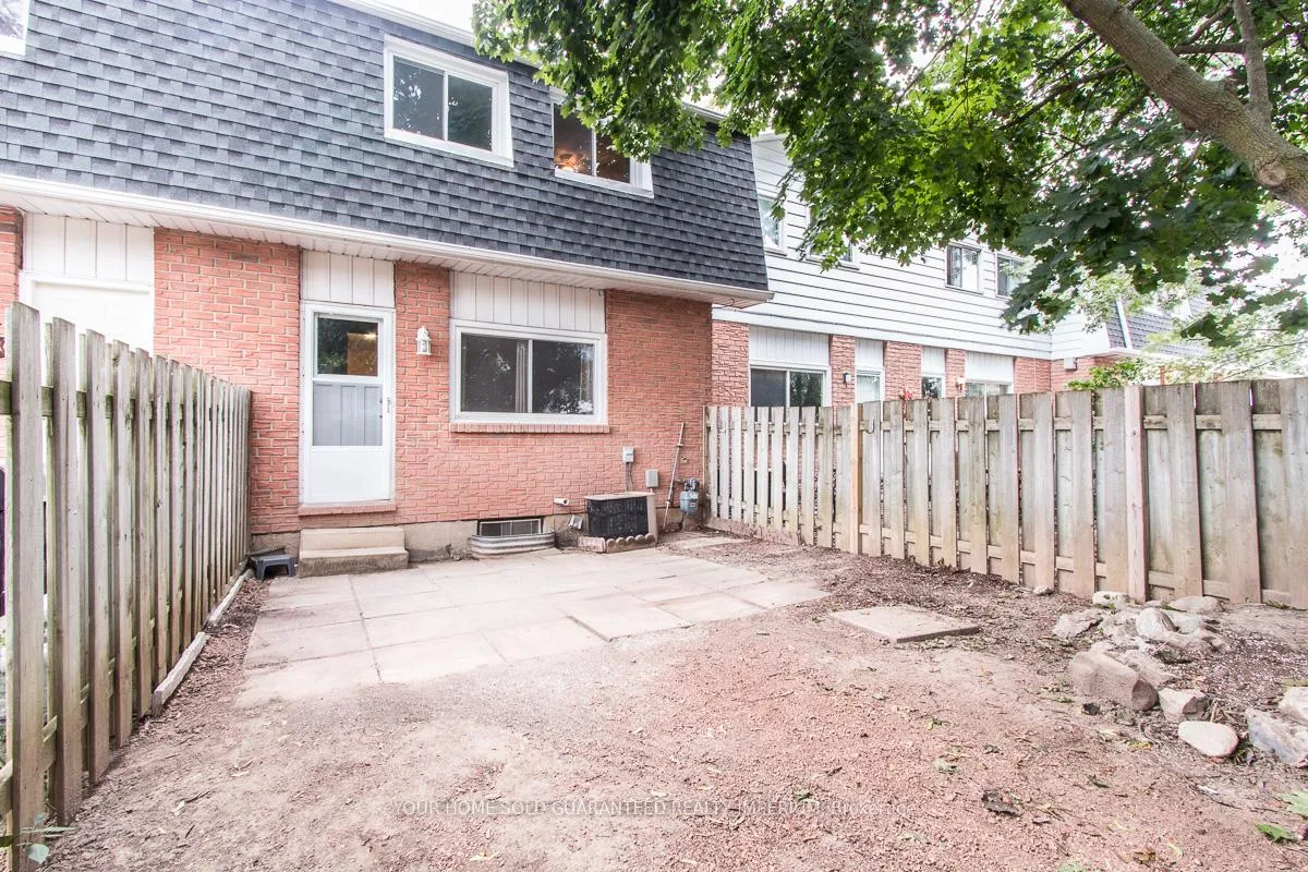 Photo 15 of Unit 36, 185 Denistoun Street, Welland, Broadway — HOMEH