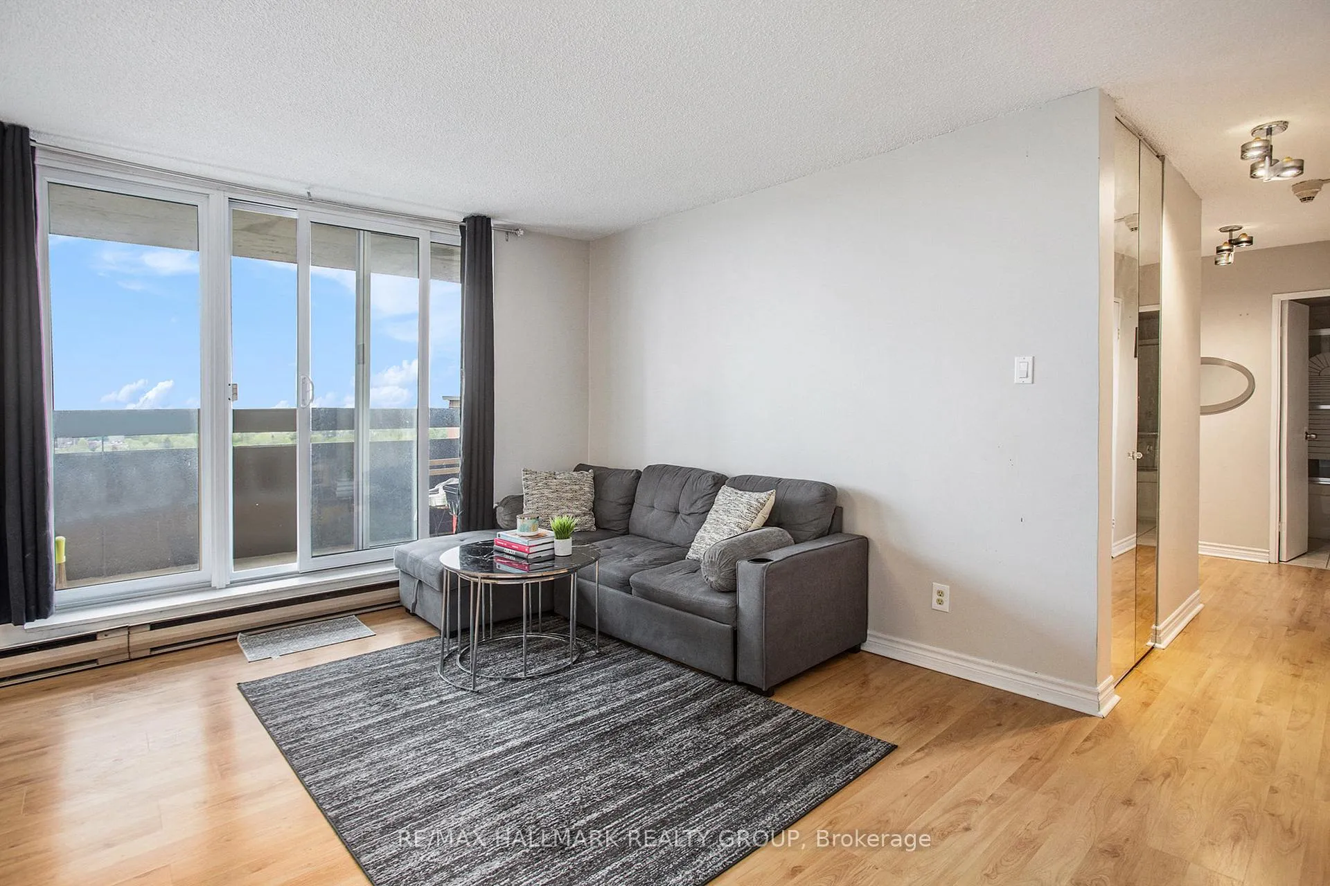 Photo 5 of Unit 1508, 2000 Jasmine Crescent, Ottawa, Beacon Hill South — HOMEH