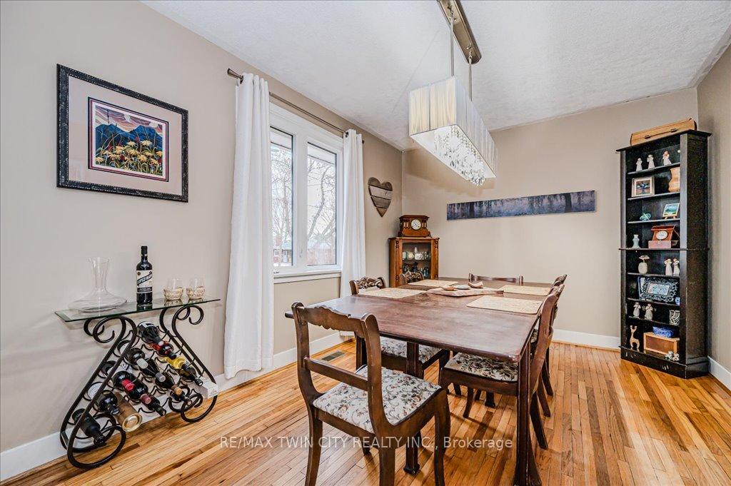 Photo 6 of 16 Northalaton Street, Brant, Brantford Twp — HOMEH