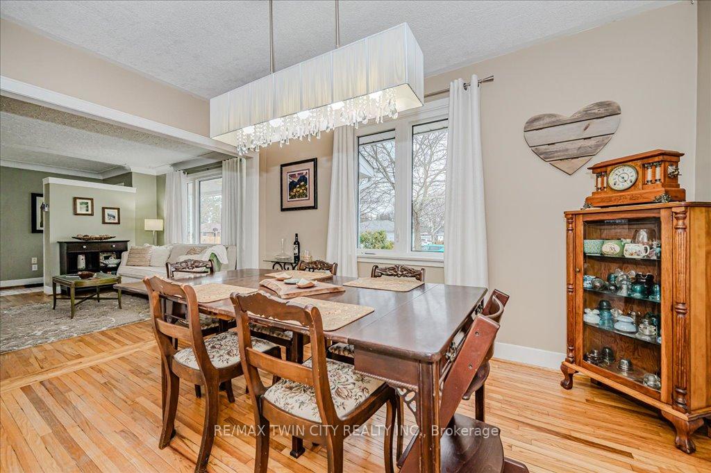 Photo 7 of 16 Northalaton Street, Brant, Brantford Twp — HOMEH