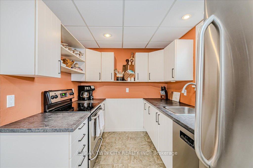 Photo 8 of 16 Northalaton Street, Brant, Brantford Twp — HOMEH