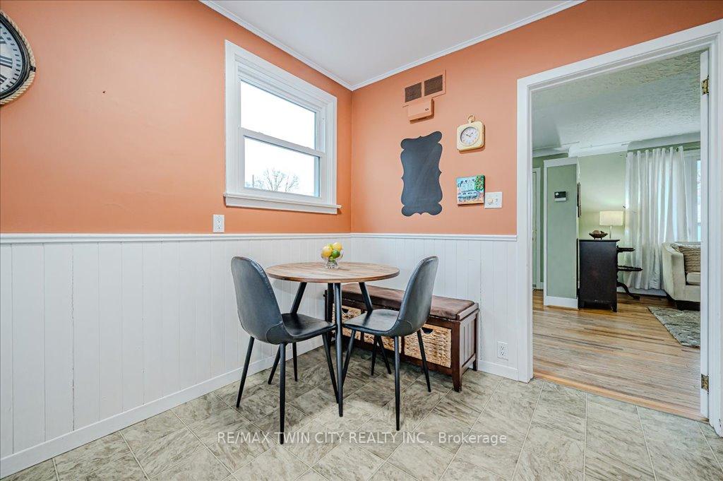 Photo 9 of 16 Northalaton Street, Brant, Brantford Twp — HOMEH
