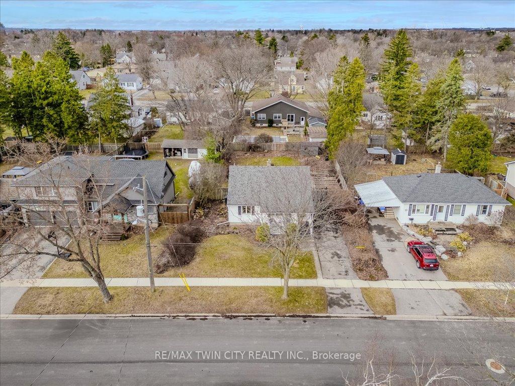 Photo 23 of 16 Northalaton Street, Brant, Brantford Twp — HOMEH