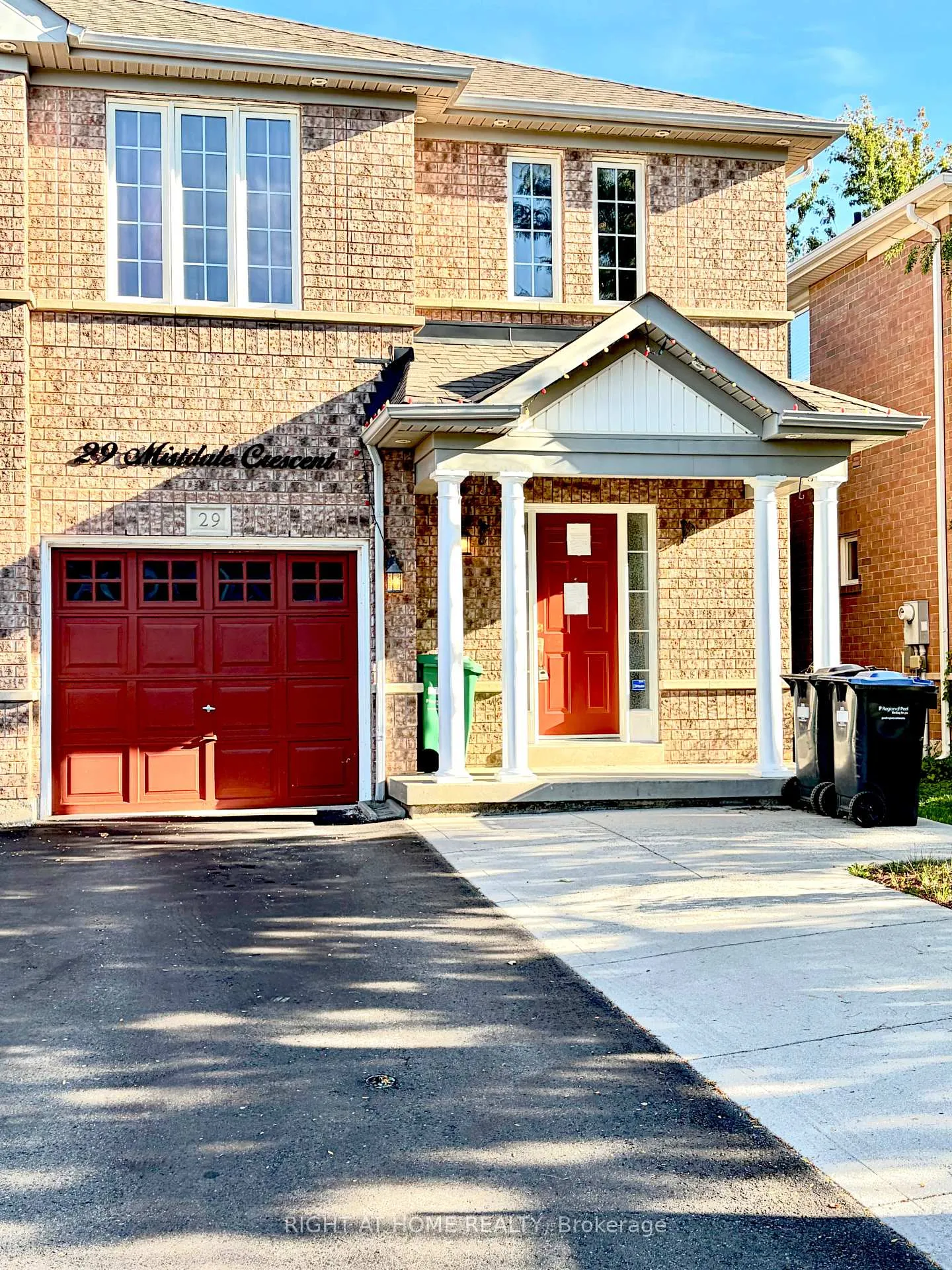 Front of 29 Mistdale Crescent