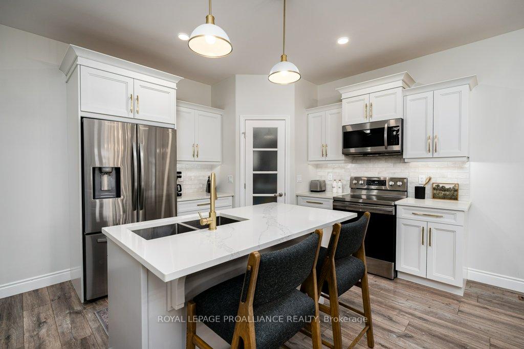 Photo 3 of 13 Virginia Crescent, Belleville, Thurlow Ward — HOMEH