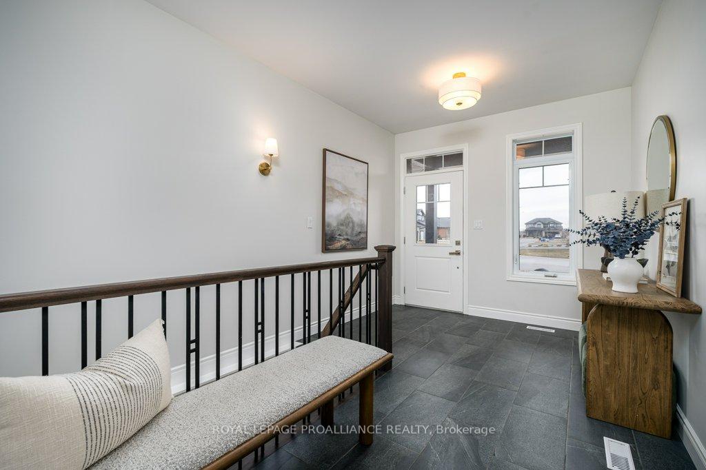 Photo 6 of 13 Virginia Crescent, Belleville, Thurlow Ward — HOMEH