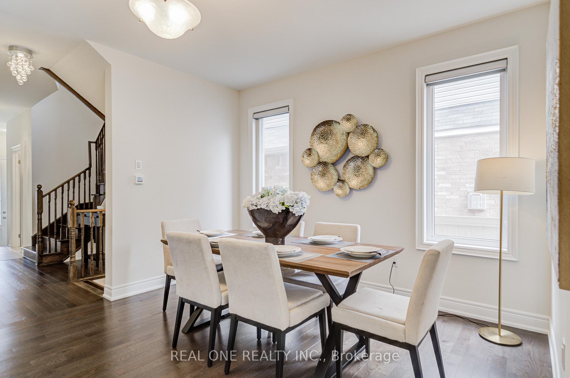 Photo 5 of 18 Terrell Avenue, Georgina, Keswick South — HOMEH