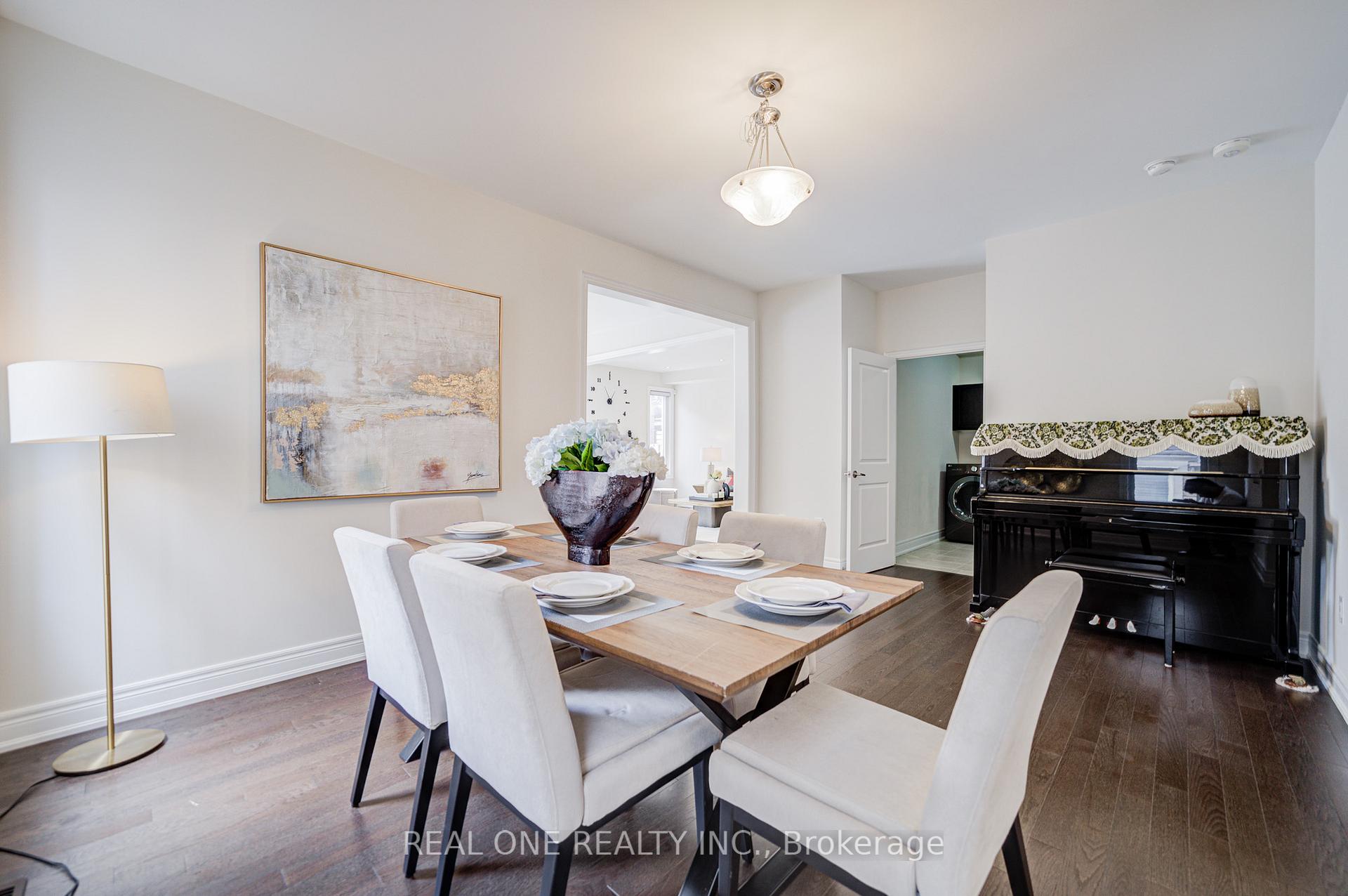 Photo 7 of 18 Terrell Avenue, Georgina, Keswick South — HOMEH
