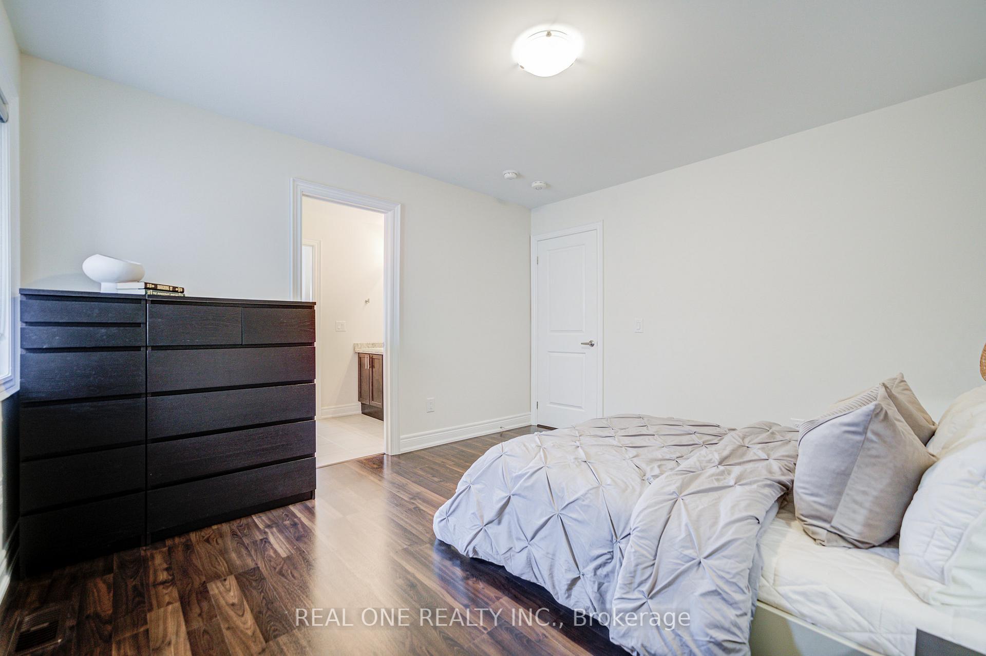 Photo 31 of 18 Terrell Avenue, Georgina, Keswick South — HOMEH