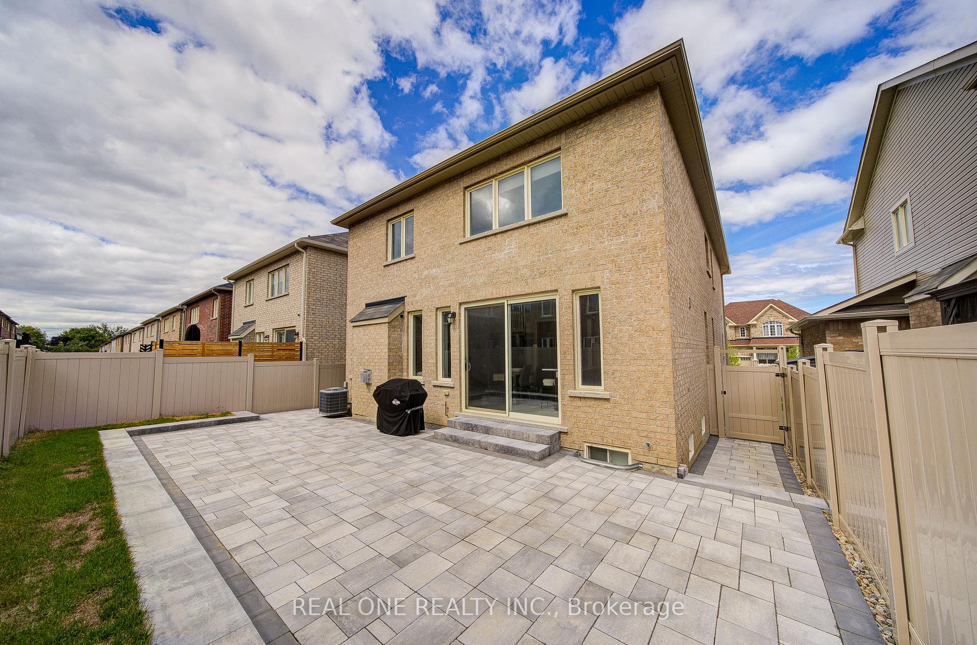 Photo 38 of 18 Terrell Avenue, Georgina, Keswick South — HOMEH