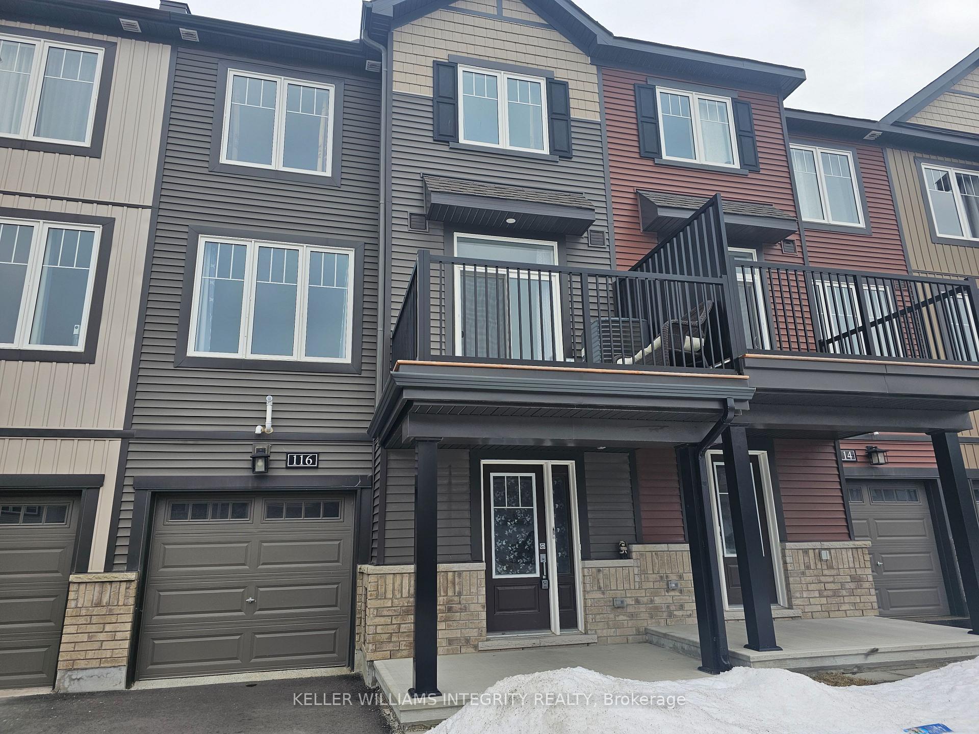 Front of 116 Teelin Circle