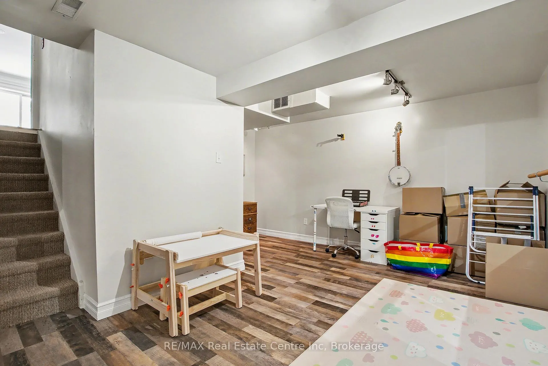 Photo 277 of 373 Starwood Drive, Guelph, Grange Road — HOMEH