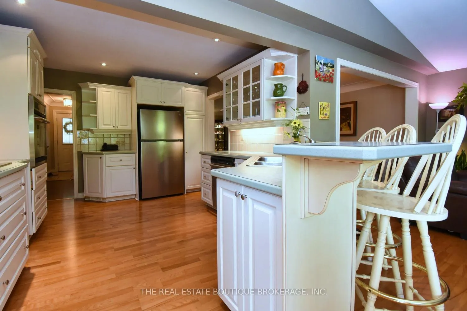 Photo 148 of 4131 Lorraine Crescent, Burlington, Shoreacres — HOMEH