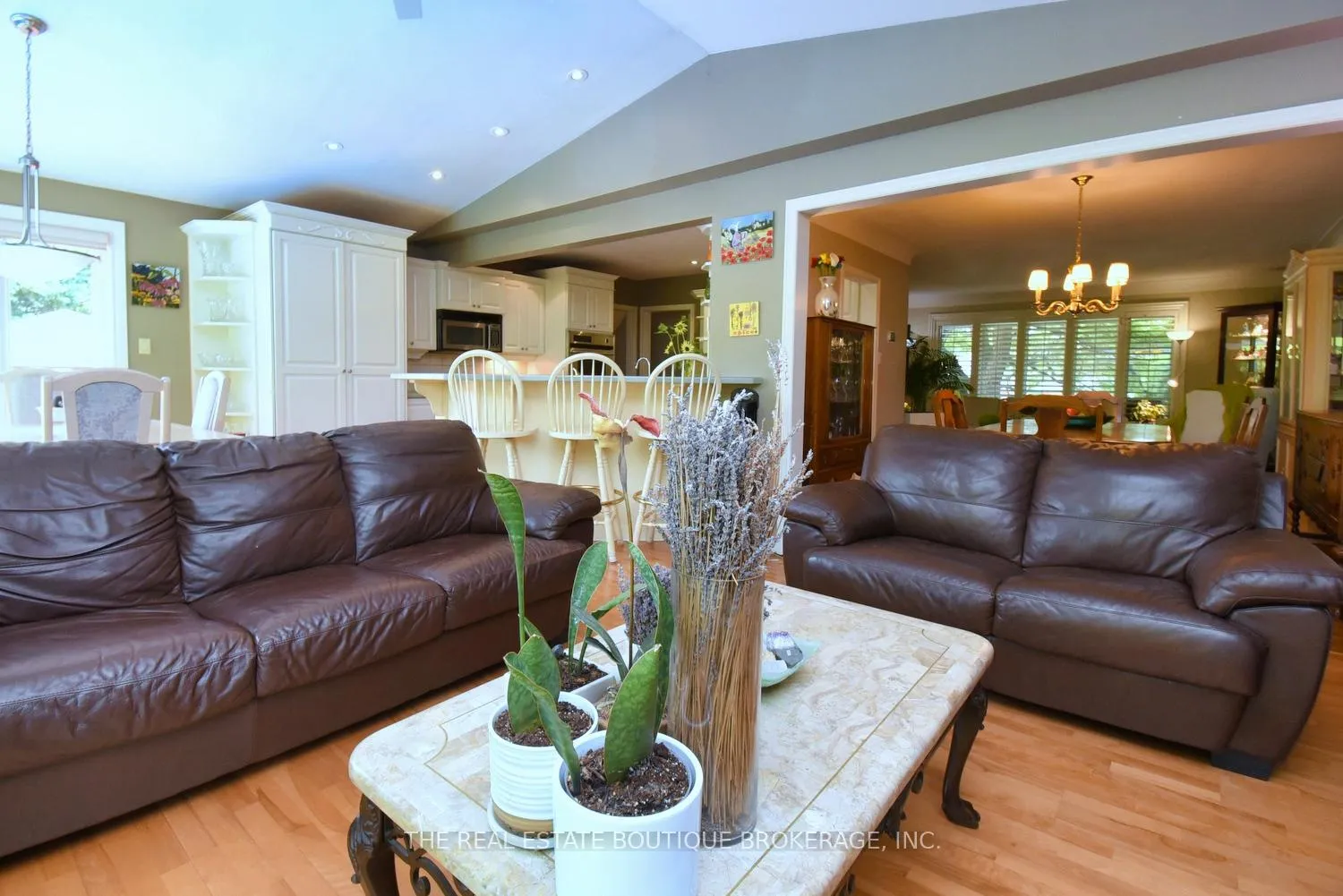 Photo 181 of 4131 Lorraine Crescent, Burlington, Shoreacres — HOMEH