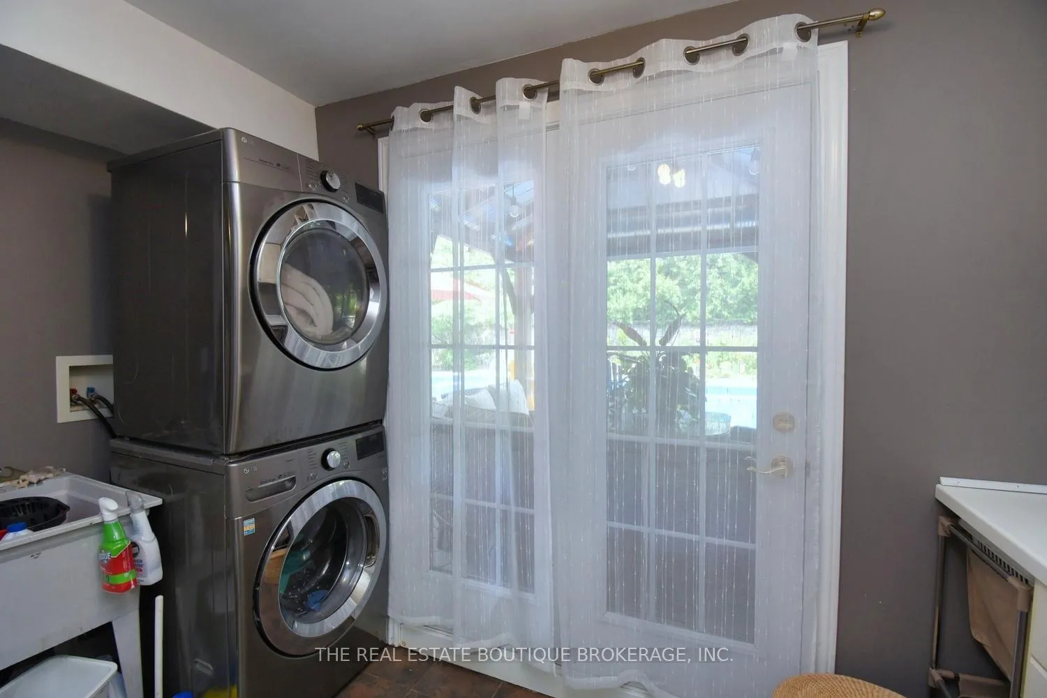 Photo 293 of 4131 Lorraine Crescent, Burlington, Shoreacres — HOMEH