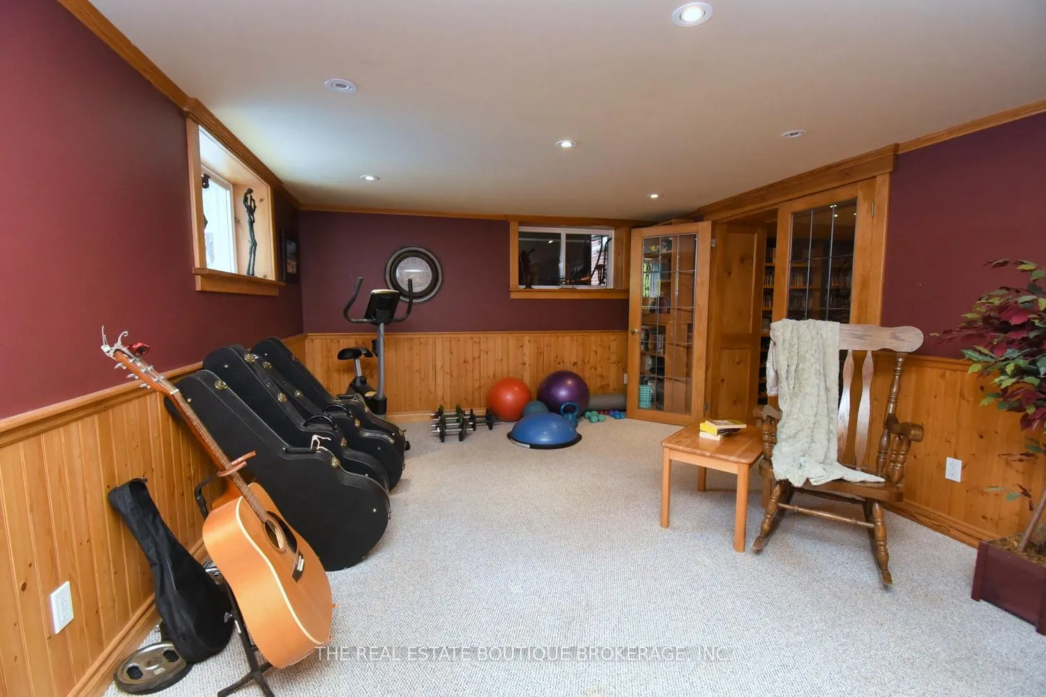Photo 348 of 4131 Lorraine Crescent, Burlington, Shoreacres — HOMEH