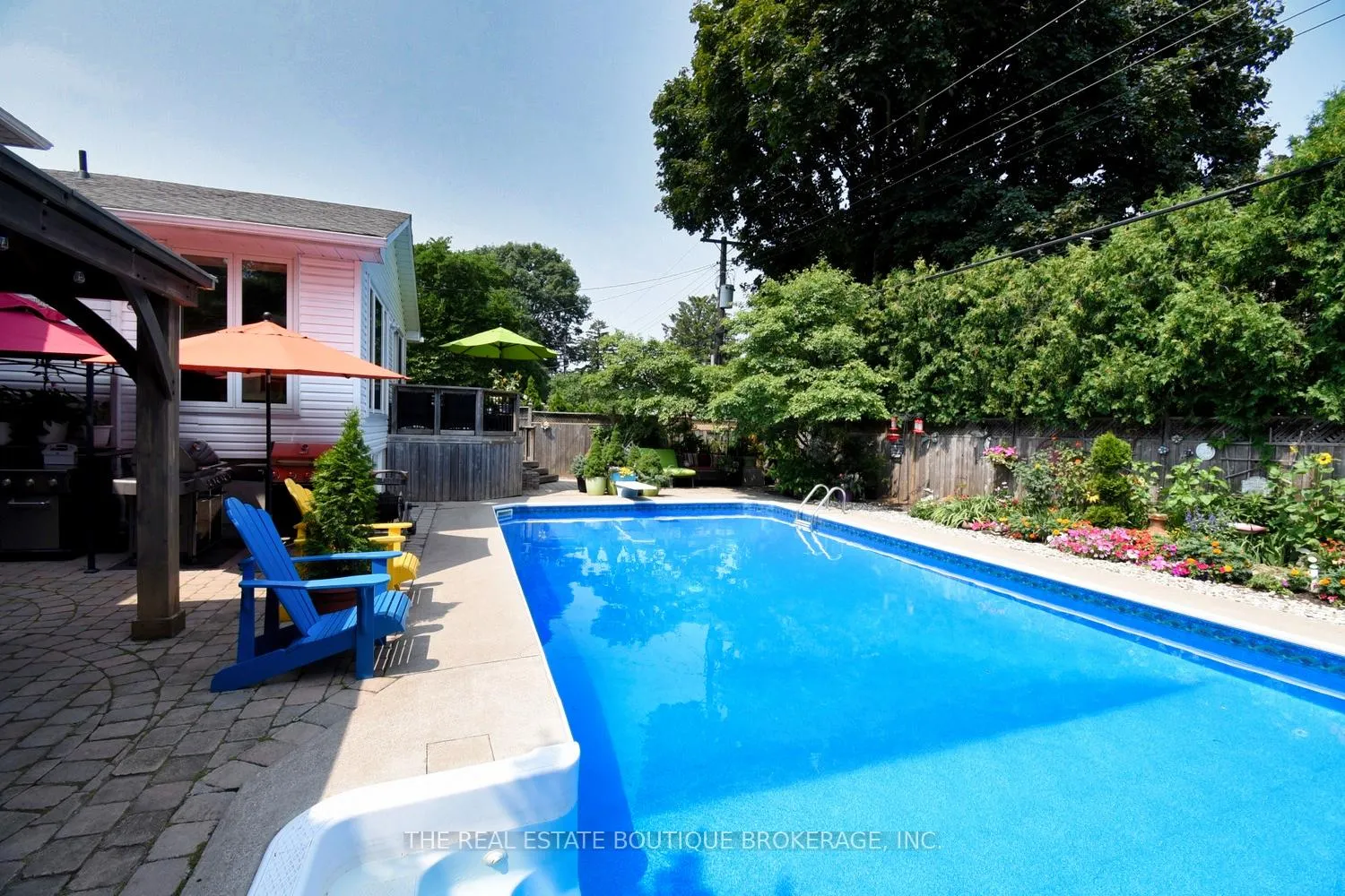 Photo 402 of 4131 Lorraine Crescent, Burlington, Shoreacres — HOMEH