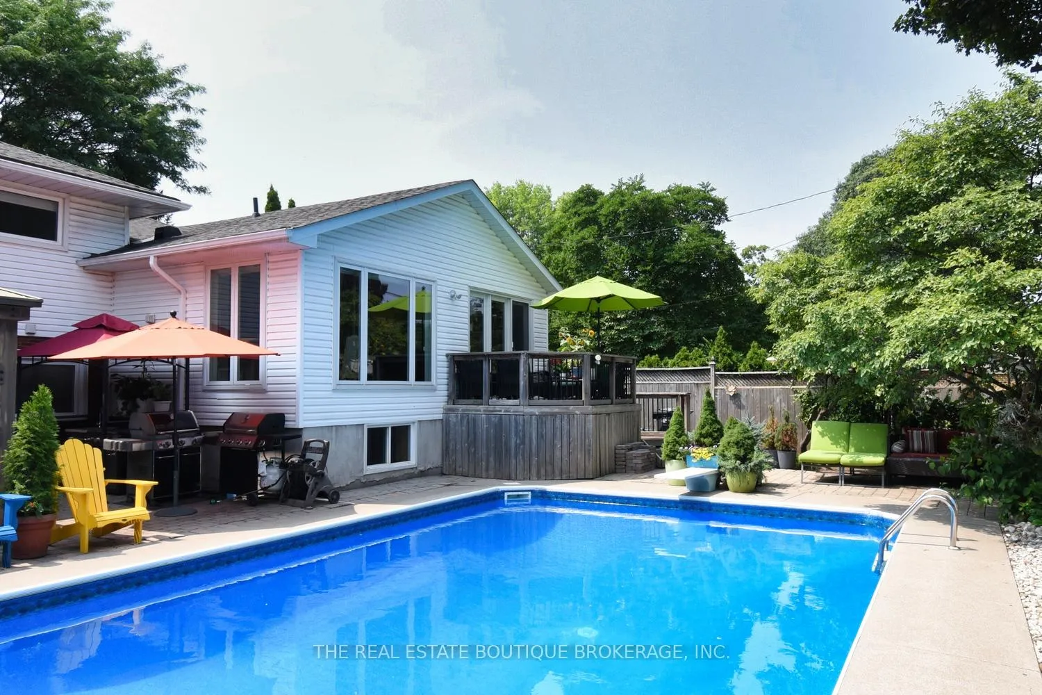Photo 408 of 4131 Lorraine Crescent, Burlington, Shoreacres — HOMEH