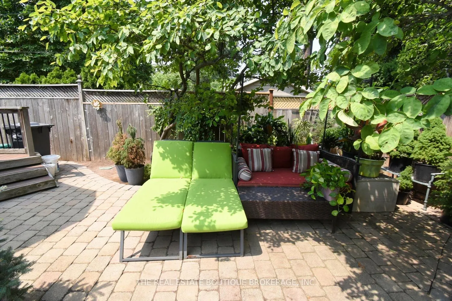 Photo 427 of 4131 Lorraine Crescent, Burlington, Shoreacres — HOMEH