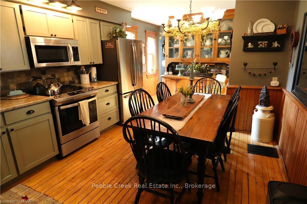 Photo 6 of 172 St David Street, Goderich, Goderich (Town) — HOMEH