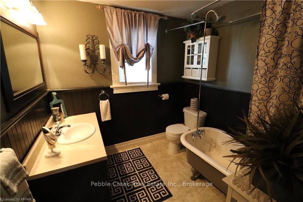 Photo 25 of 172 St David Street, Goderich, Goderich (Town) — HOMEH