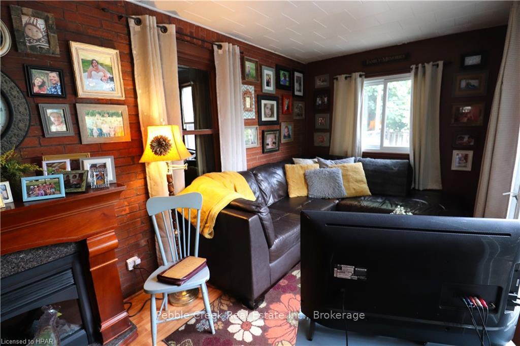 Photo 37 of 172 St David Street, Goderich, Goderich (Town) — HOMEH