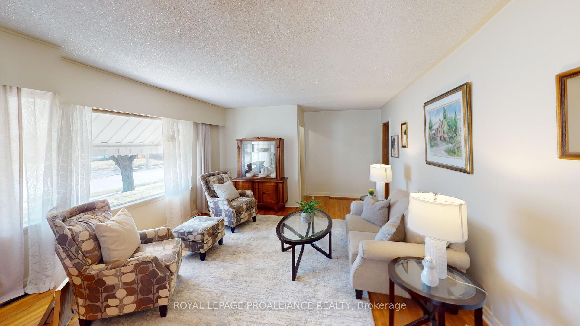 Photo 3 of 54 Montgomery Boulevard, Belleville, Belleville Ward — HOMEH