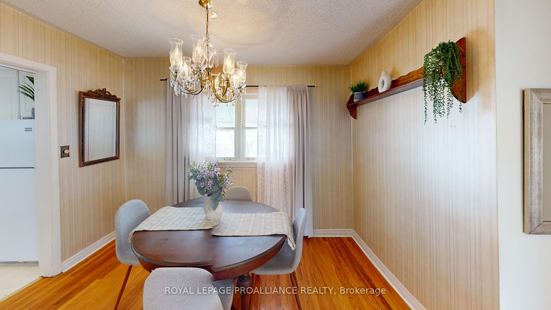 Photo 5 of 54 Montgomery Boulevard, Belleville, Belleville Ward — HOMEH