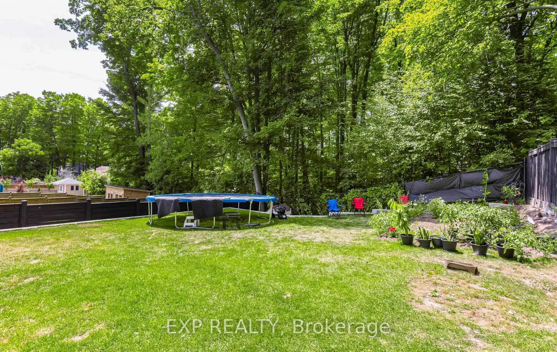 Photo 710 of 32 Daisy Meadow Crescent, Caledon, Caledon East — HOMEH