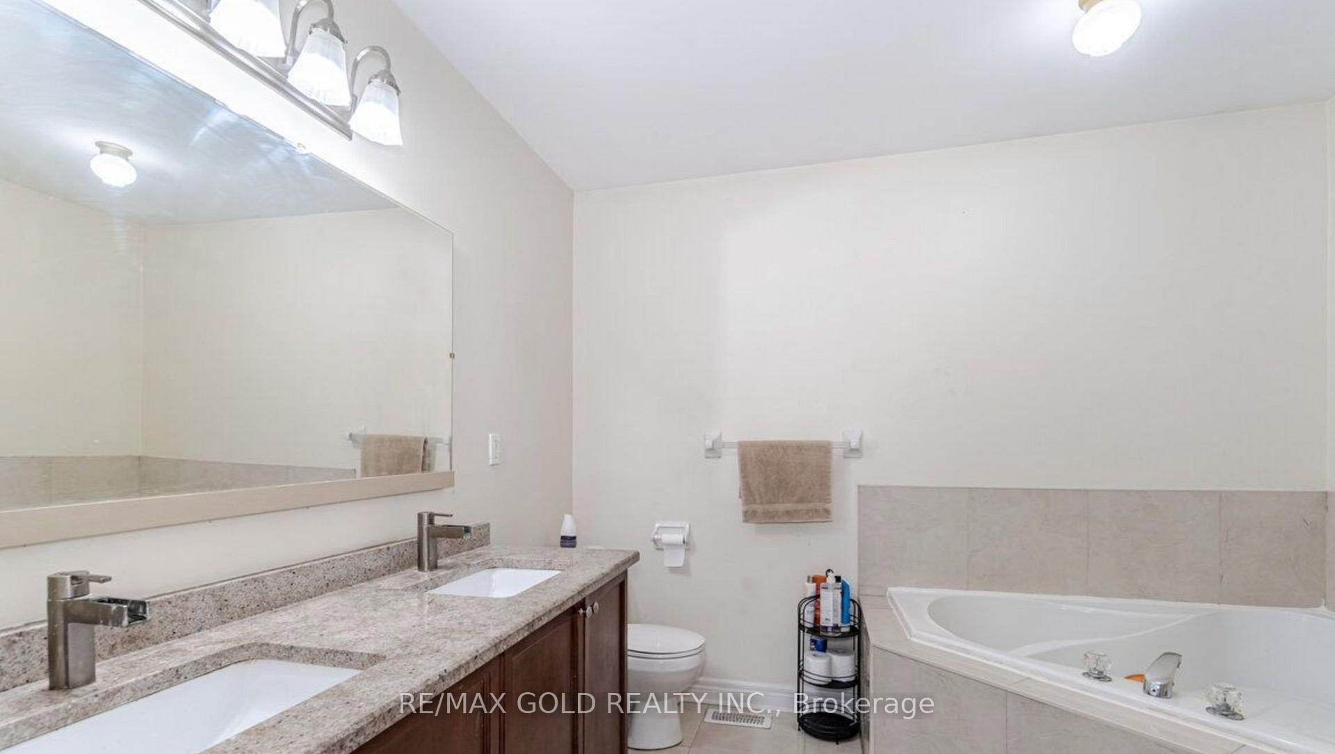 Photo 9 of 9 Roxton Crescent, Brampton, Fletcher's Meadow — HOMEH