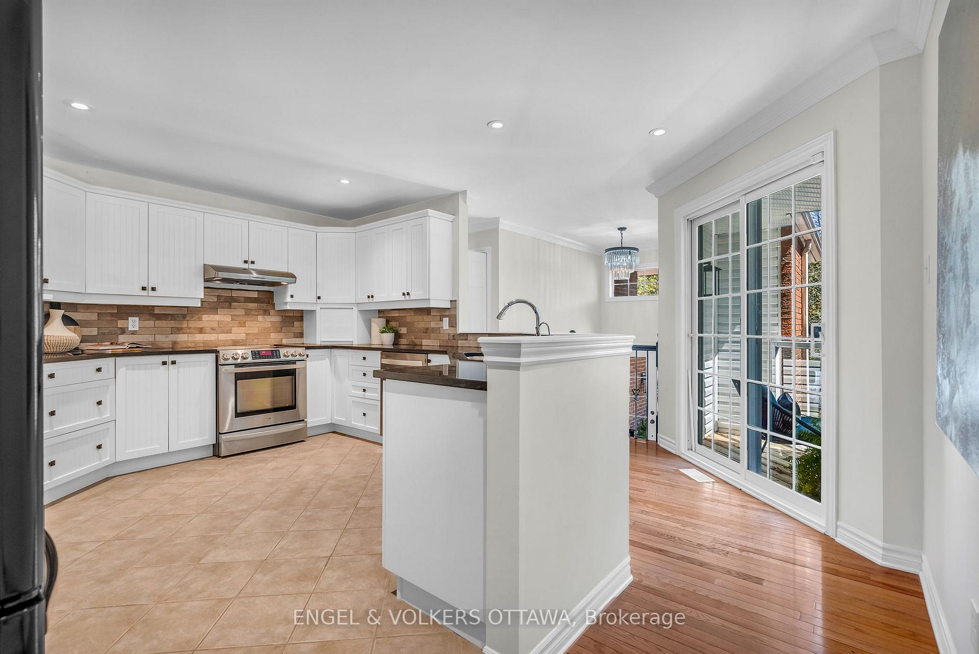Photo 3 of 7359 Marcella Drive, Ottawa, Osgoode Twp North of Reg Rd 6 — HOMEH