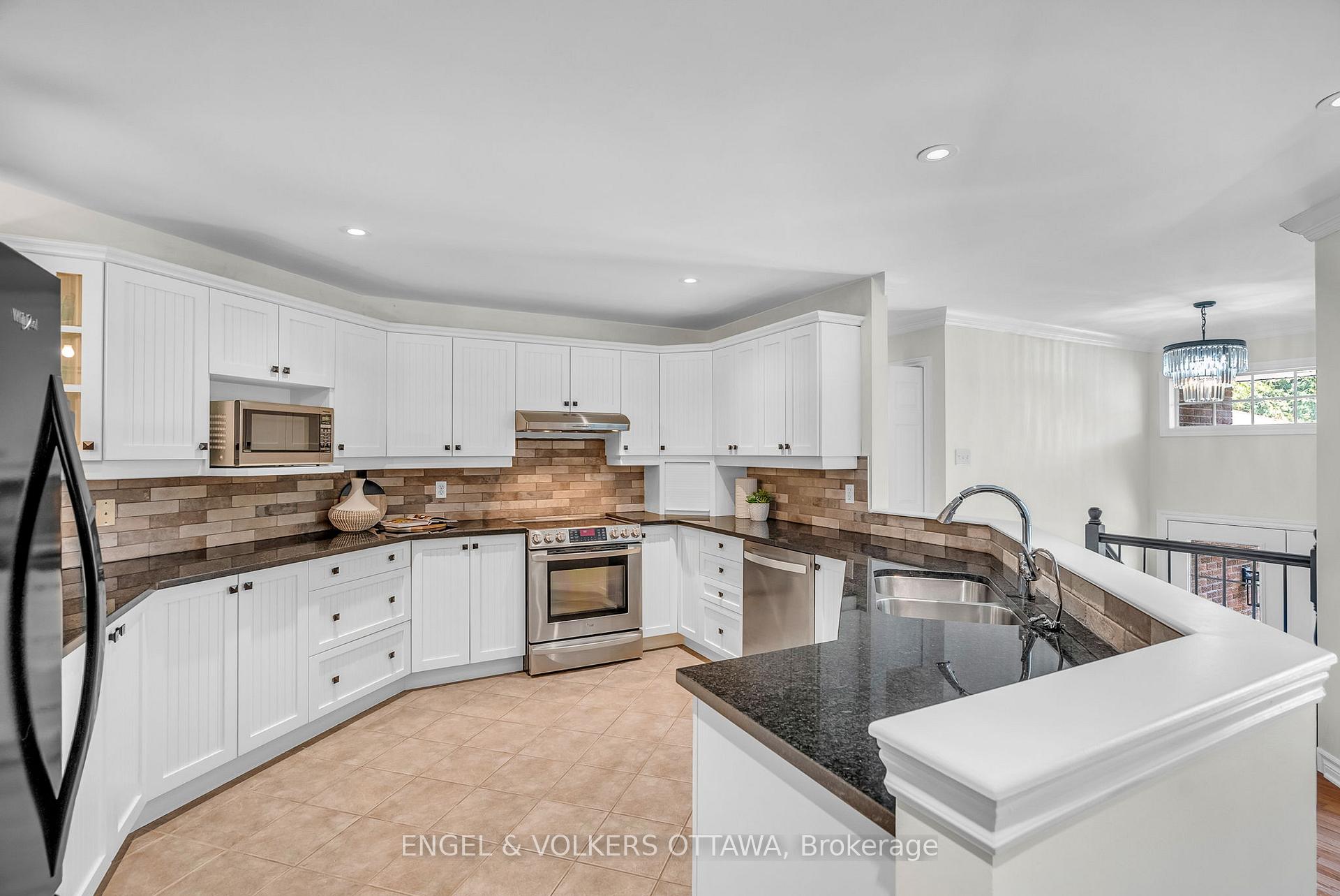 Photo 4 of 7359 Marcella Drive, Ottawa, Osgoode Twp North of Reg Rd 6 — HOMEH
