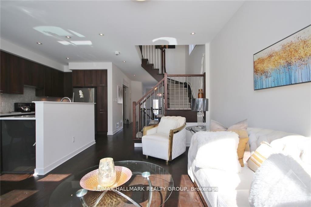 Photo 6 of 124 Helen Rapp Way, Ottawa, Blossom Park/Kemp Park/Findlay Creek — HOMEH