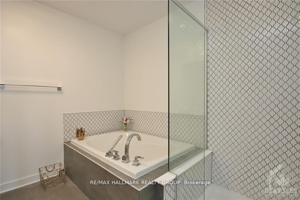 Photo 22 of 124 Helen Rapp Way, Ottawa, Blossom Park/Kemp Park/Findlay Creek — HOMEH