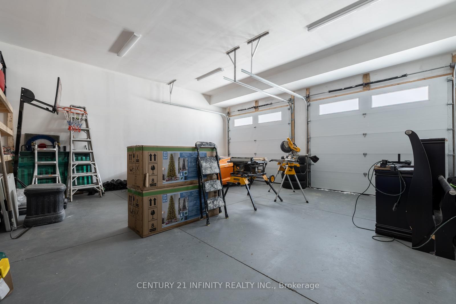 Photo 43 of 2033 Nash Road, Clarington, Bowmanville — HOMEH