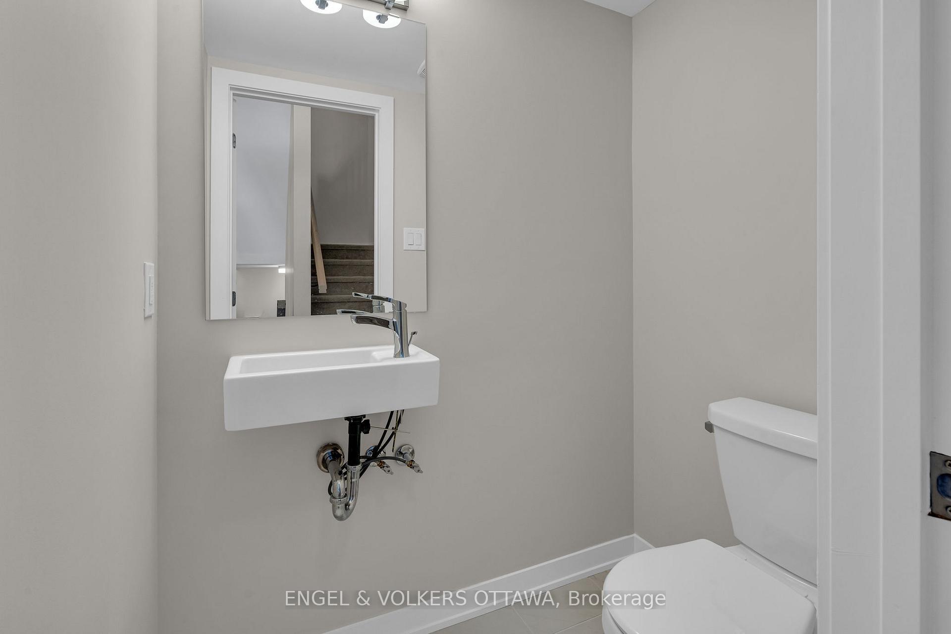Photo 8 of 105 Beebalm Crescent, Ottawa, Barrhaven - Half Moon Bay — HOMEH