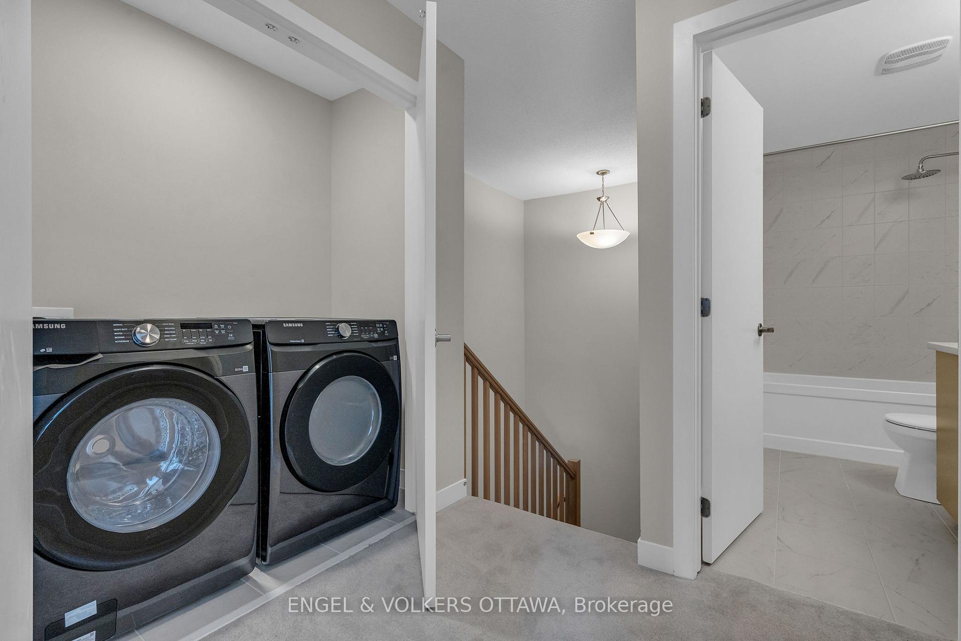 Photo 12 of 105 Beebalm Crescent, Ottawa, Barrhaven - Half Moon Bay — HOMEH