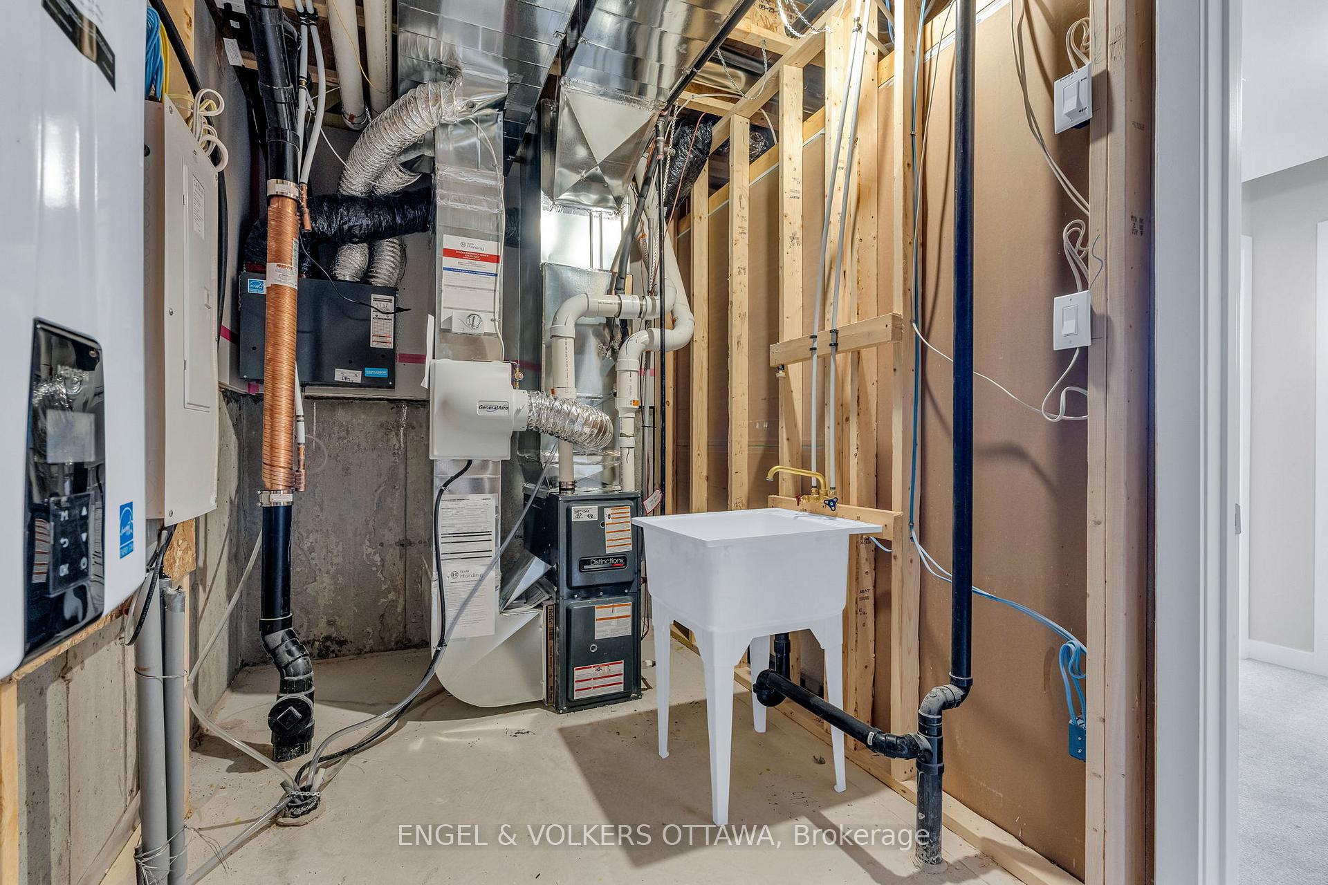 Photo 27 of 105 Beebalm Crescent, Ottawa, Barrhaven - Half Moon Bay — HOMEH