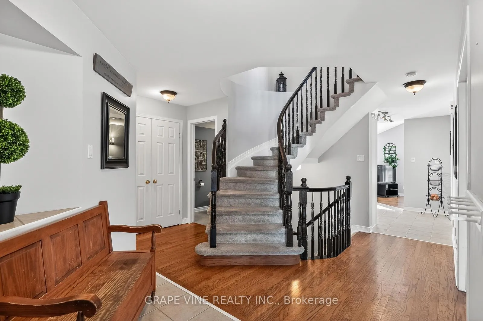 Photo 5 of 130 Springcreek Crescent, Ottawa, Kanata - Bridlewood — HOMEH