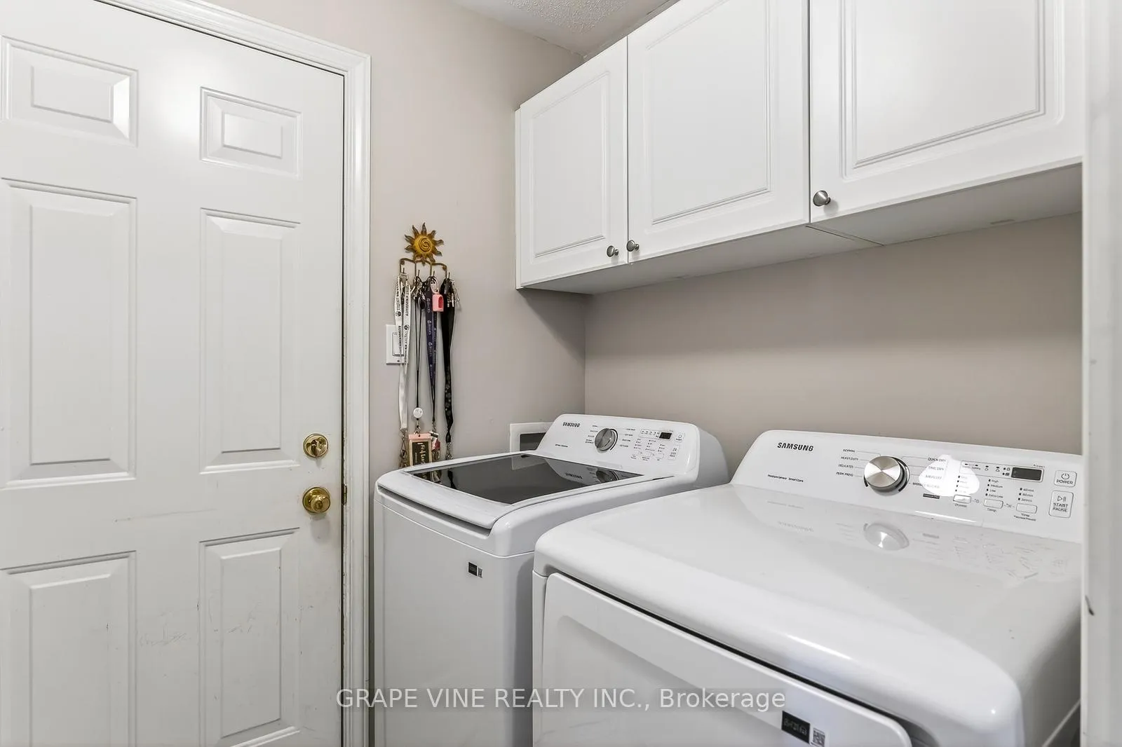 Photo 6 of 130 Springcreek Crescent, Ottawa, Kanata - Bridlewood — HOMEH