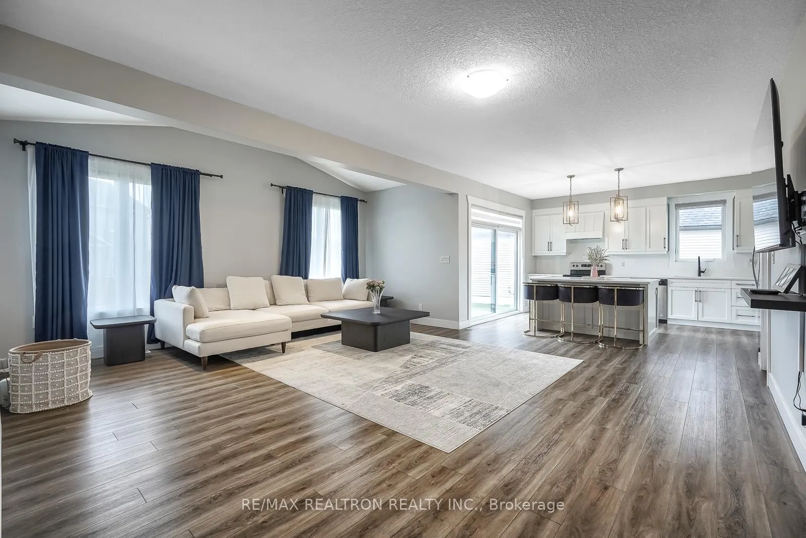 Photo 16 of 44 Allenwood Road, Springwater, Rural Springwater — HOMEH